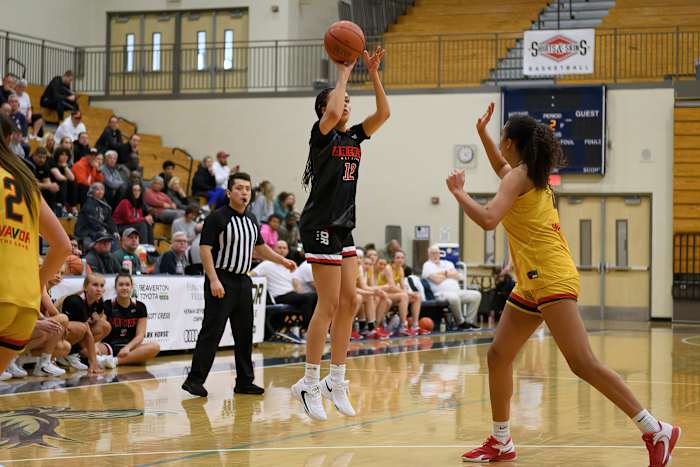 2023-4-2-WAVOR-Girls-GAME-2678-NR-clear